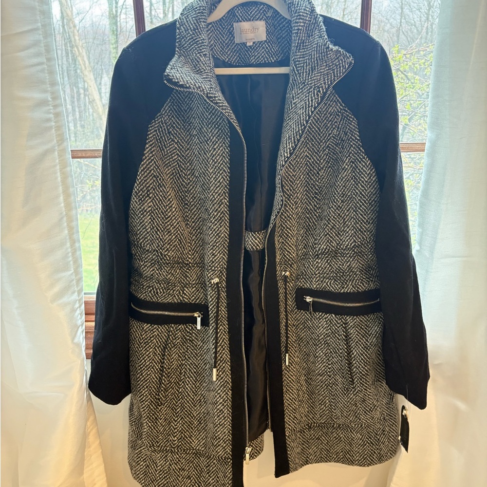 Laundry By Shelli Segal Black and Gray Trench Coat with Textured Design